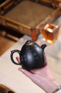 《秦權》茶壺工藝美術師手工紫砂壺泡茶器宜興黑料秦權茶具
