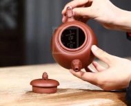 《靈龍納?！? title=