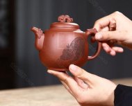 《靈龍納?！? title=