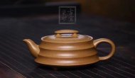《步步高升》宜興紫砂壺工藝美術(shù)師手工黃金段茶壺